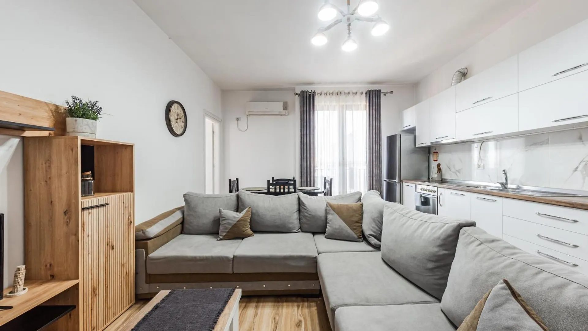 Alpha Apartments Cozy & Spacious Apt Tirana